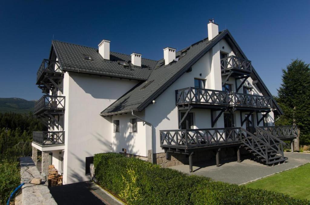 Samosia Kolo Karpacza Apartment ซอสนุฟกา ภายนอก รูปภาพ